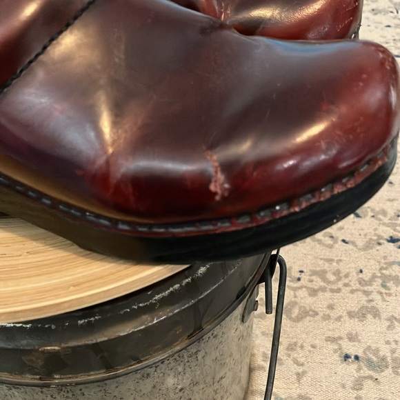 Women’s maroon dansko clogs size 37. - Picture 3 of 3